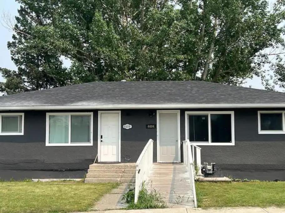 Centerstreet-Cozy 2Bedroomsuite Calgary Exterior photo